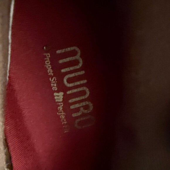 Munro Women's Burgundy Suede Ankle Boots 8.5 - Picture 5 of 7